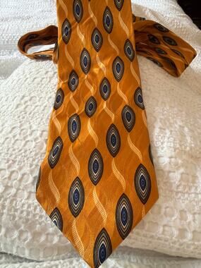 Z. Richards 100% Silk Gold Blue Geometric Medallion Men’s Necktie USA Extra Long
